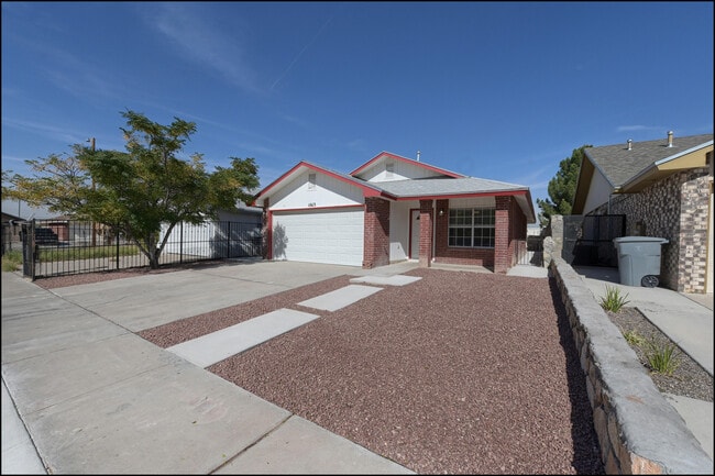 Building Photo - 11613 Bell Tower Dr