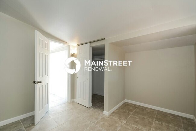 Building Photo - 4 Bedroom Pet-Friendly Home in Tucson, AZ ...