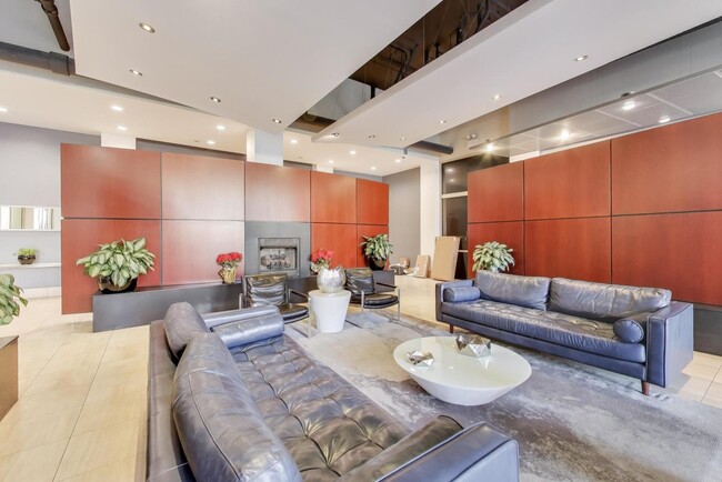 Foto del edificio - 1001 W Madison St