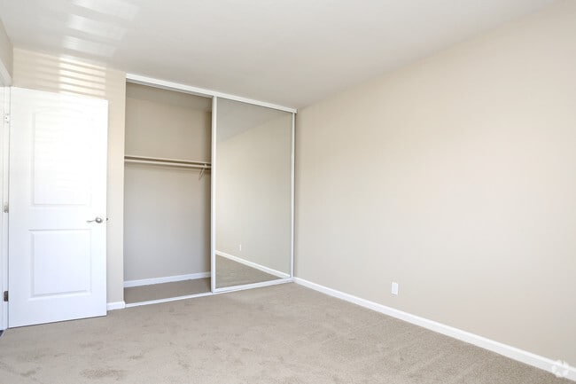 Interior Photo - Del Prado Apartment Homes