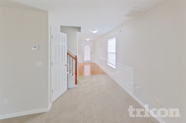Foto del edificio - 2435 Cornell Cir