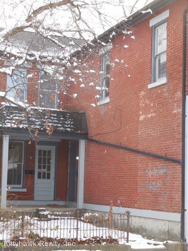 Primary Photo - 1622 E 5th St
