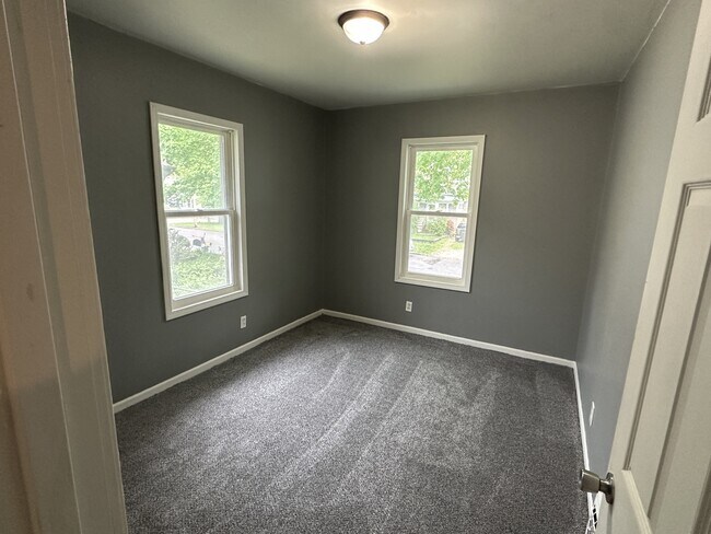 Foto del edificio - 2221 N Ellis St