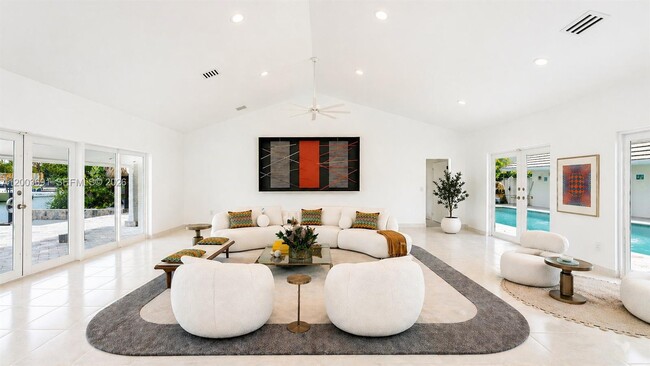 Building Photo - 141 Cape Florida Dr