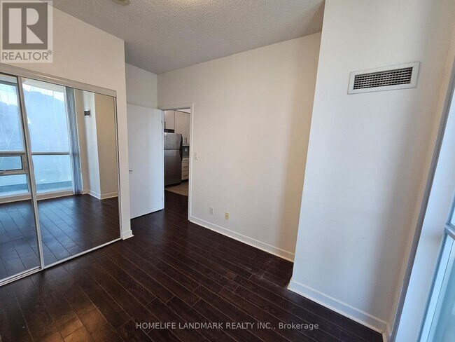 Photo du bâtiment - 18 Harbour St