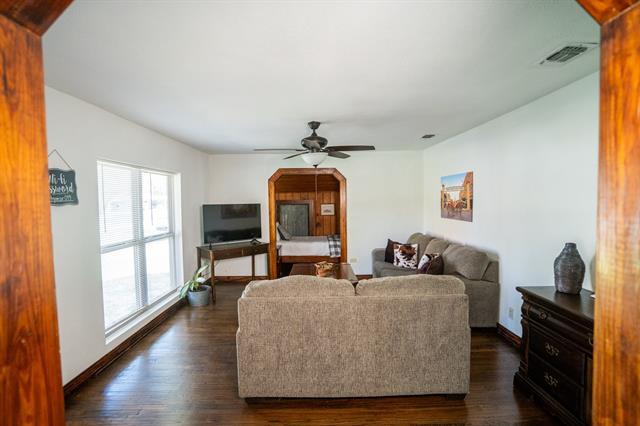 Foto del edificio - 5325 Sam Calloway Rd