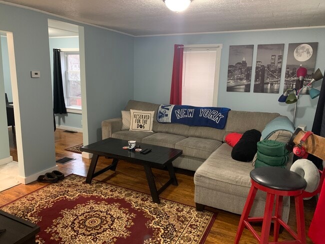 Photo - 25 Main St Apartment