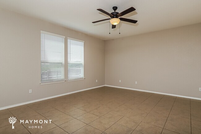 Foto del edificio - 11938 Silent Cyn