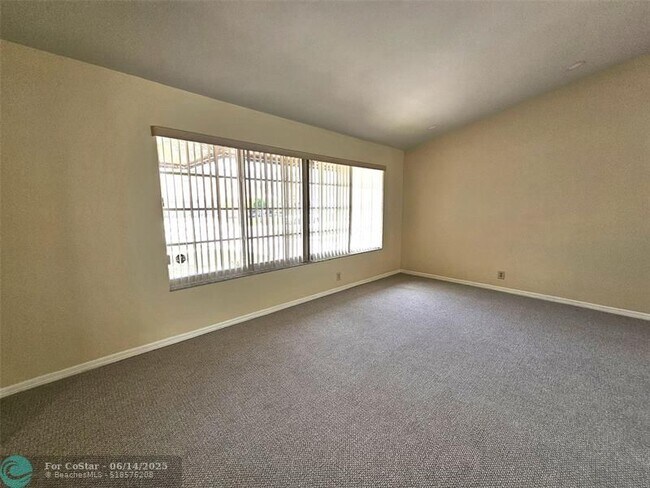 Building Photo - 11327 Little Bear Dr