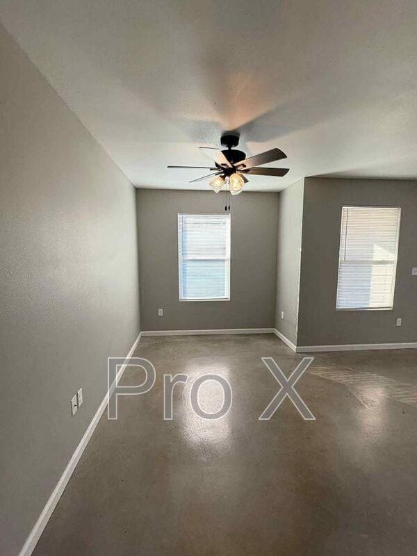 Building Photo - 1413 S Byers Ave