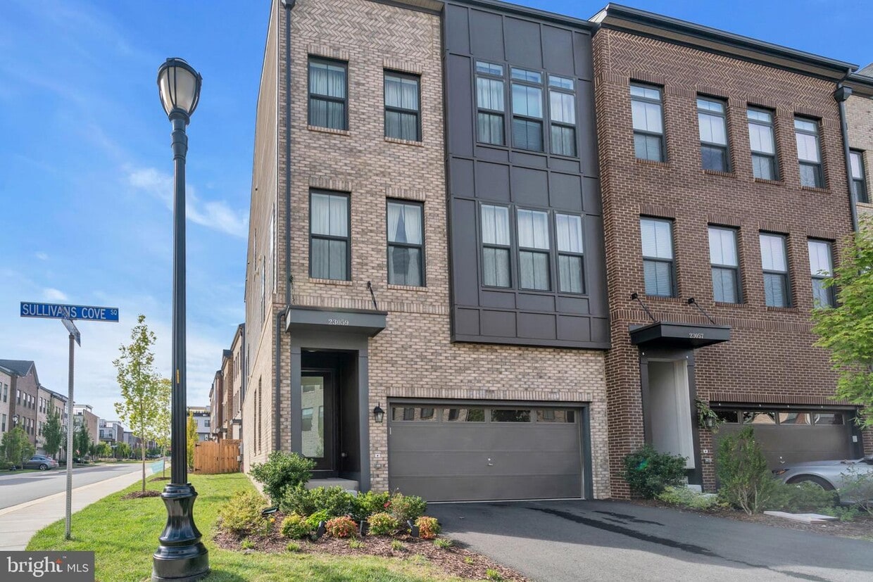 23059 Sullivans Cove Sq, Brambleton, VA 20148 Townhome Rentals in