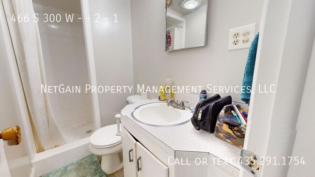 Building Photo - 466 S 300 W