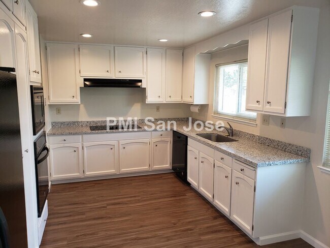 Building Photo - Almaden Valley