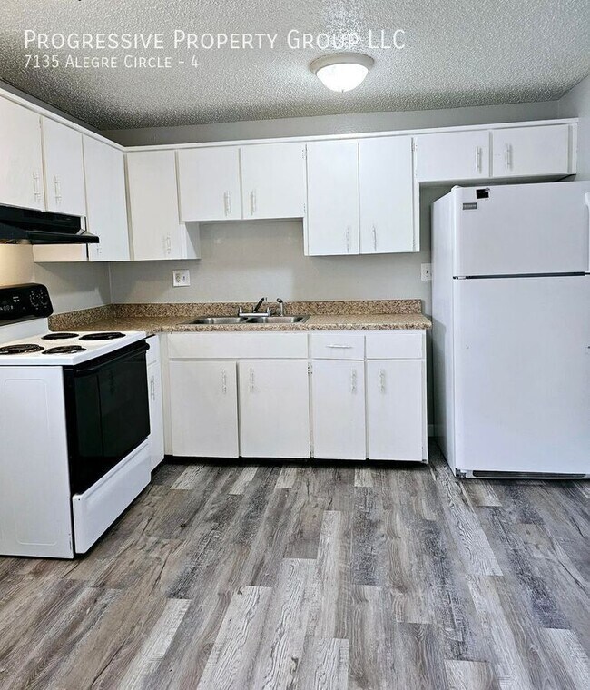 Building Photo - 7135 Alegre Cir
