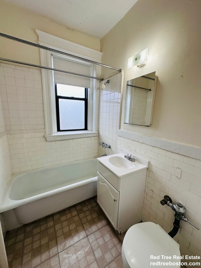 Building Photo - 1144 Commonwealth Ave