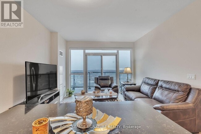 Building Photo - 4677 Glen Erin Dr