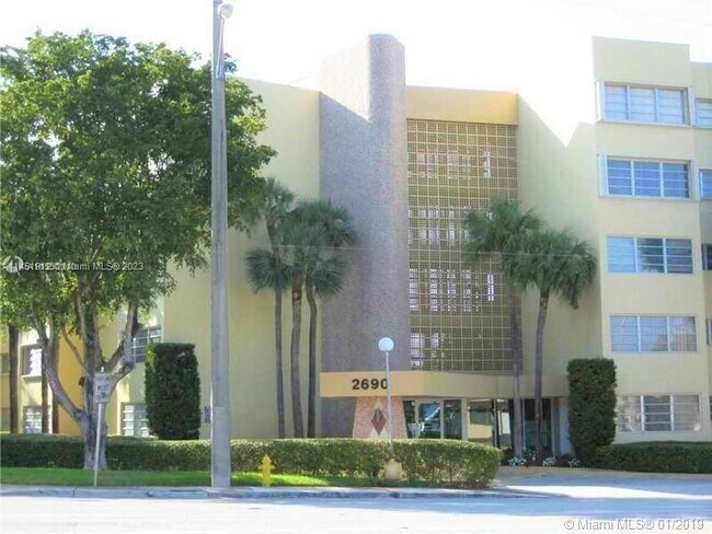 Building Photo - 2690 SW 22nd Ave