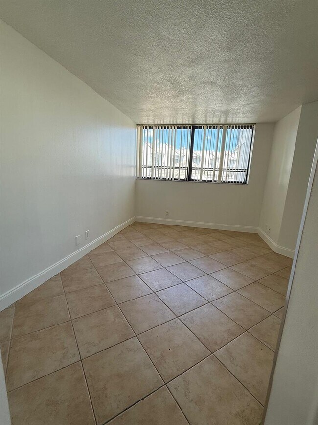 Foto del edificio - 1850 N Congress Ave