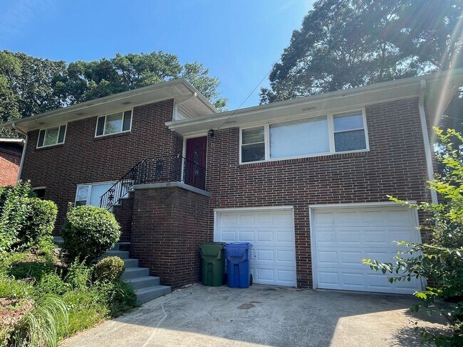 Foto del edificio - 665 Aline Dr NW