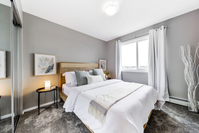 Photo du bâtiment - 397 Windermere Rd NW