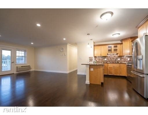 Building Photo - 39 Fayette St