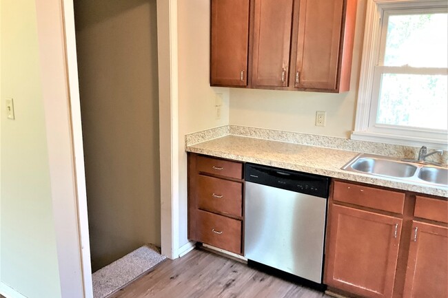 Building Photo - 232 58th Ave NE