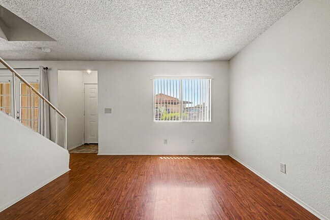 Foto del edificio - Charming 2 bed 1.5 bath Phoenix townhouse