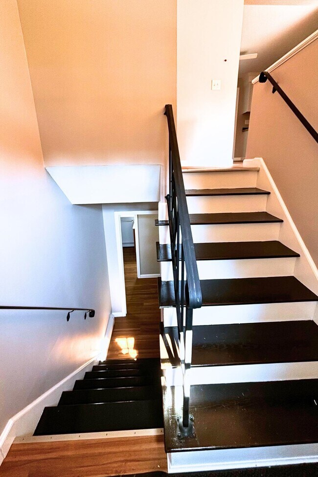 Building Photo - 6 Haise Way
