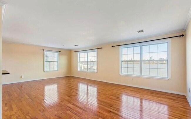 Foto del edificio - 32 Bergen Ridge Rd