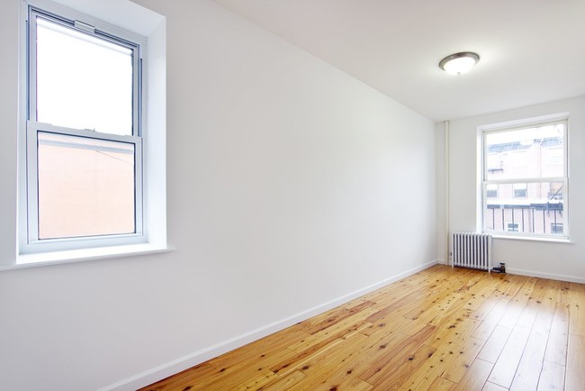 Building Photo - 103 3rd Pl