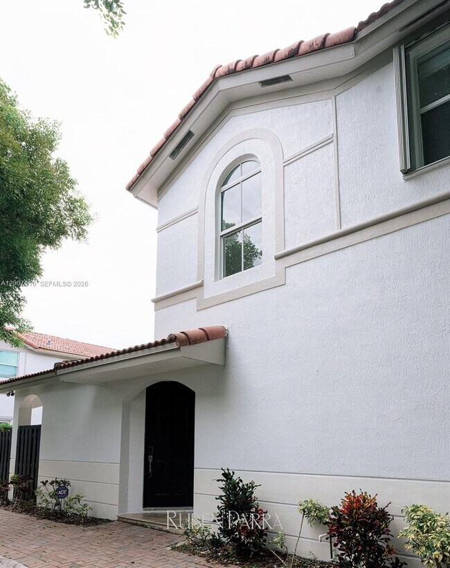 Building Photo - 8167 NW 108th Ct