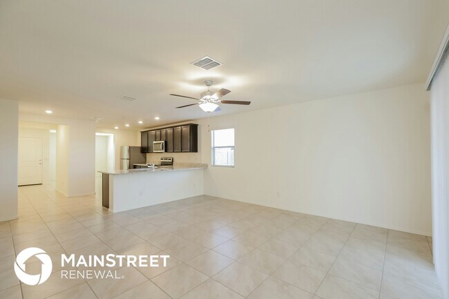 Foto del edificio - 25460 W Mahoney Ave