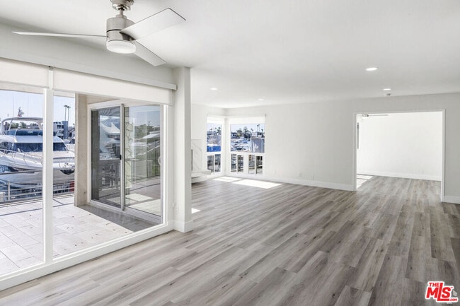 Building Photo - 919 Bayside Dr