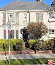 Building Photo - 158 S Elm Dr