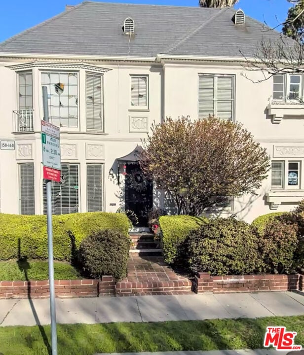 Primary Photo - 158 S Elm Dr