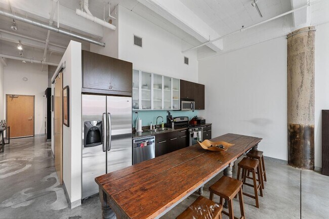 Foto del edificio - 700 N Washington Ave