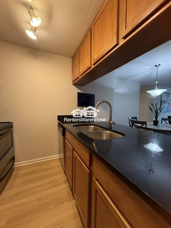 Foto del edificio - Available April 1st 2 Bedroom 1 Bath Condo in Minneapolis