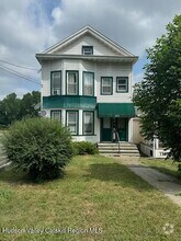 Building Photo - 102 Green