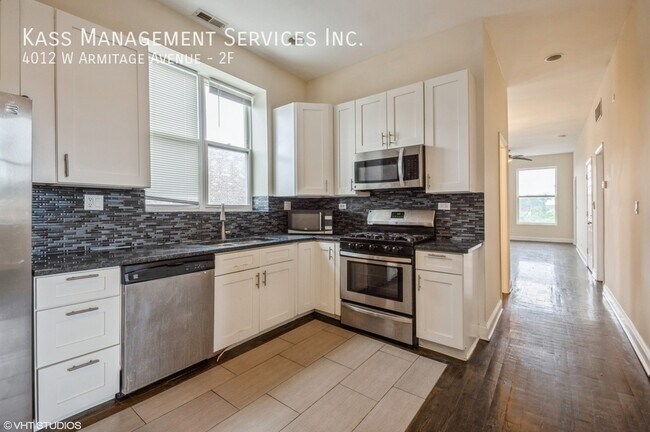 Foto del edificio - 4012 W Armitage Ave