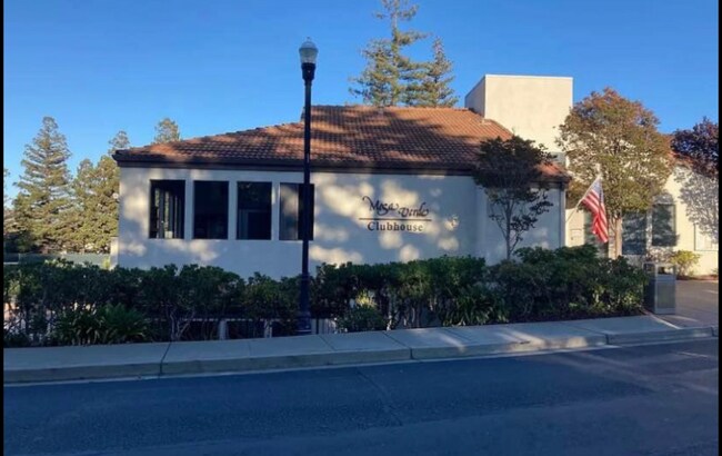 Foto del edificio - 21071 Gary Dr