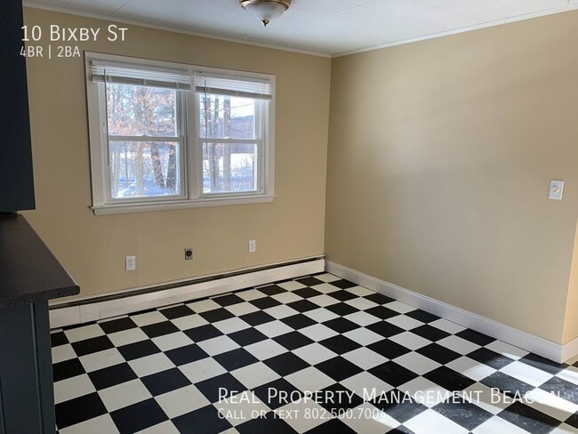 Building Photo - 4 br/2 ba for $2850 plus utiltities