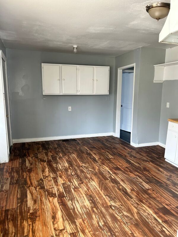 Foto del edificio - 1872 Fulton Ave SW