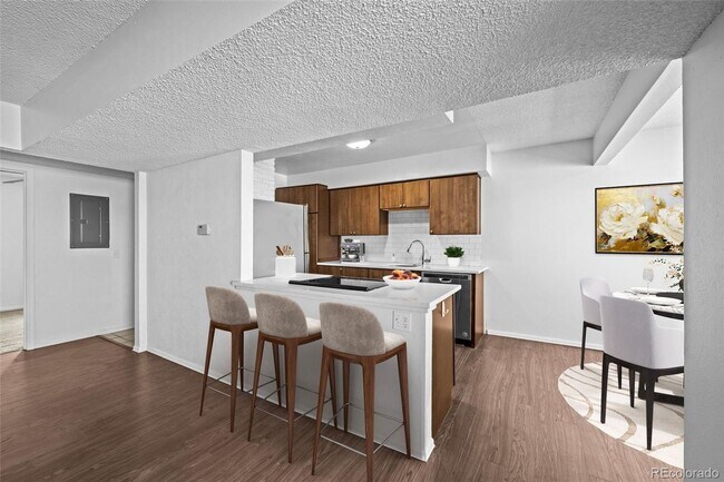 Foto del edificio - Metro Denver Condo with all the amenities