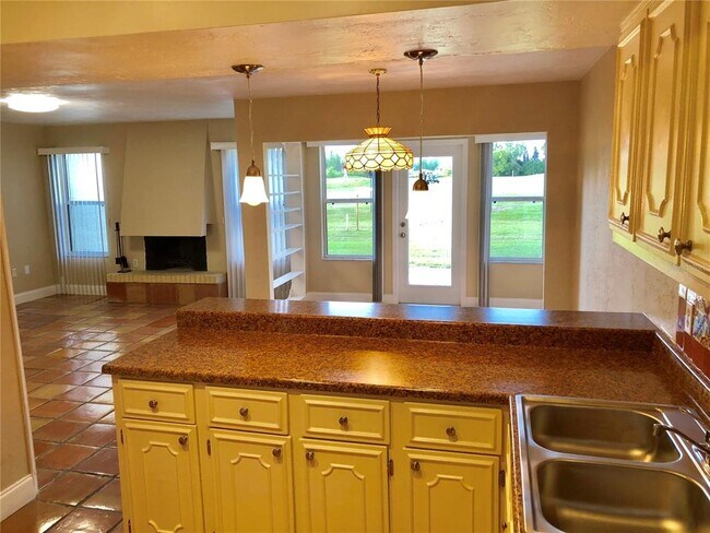 Foto del edificio - 23102 Sandalwood Dr