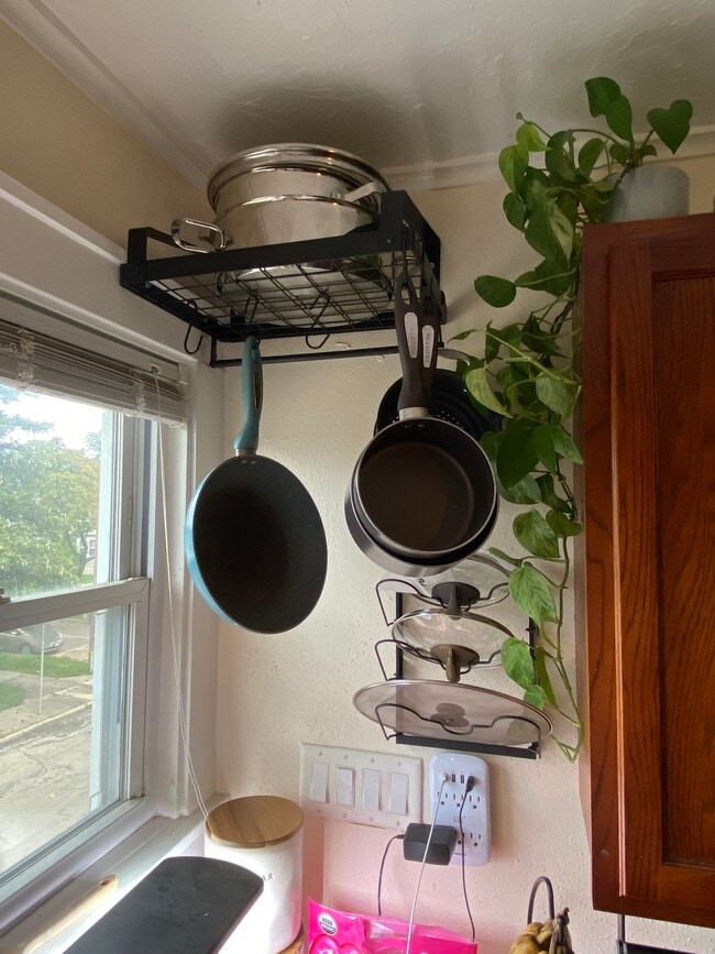 Building Photo - 4607 W Juneau Ave