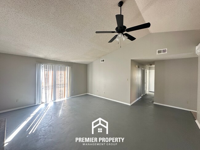 Foto del edificio - 4354 Clarke Rd