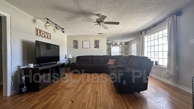 Foto del edificio - 3319 26th St