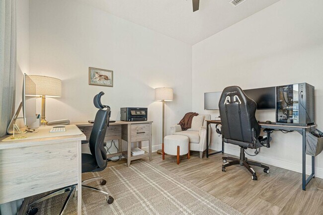 Foto del edificio - Modern Comfort Meets Scenic Serenity – 4 B...
