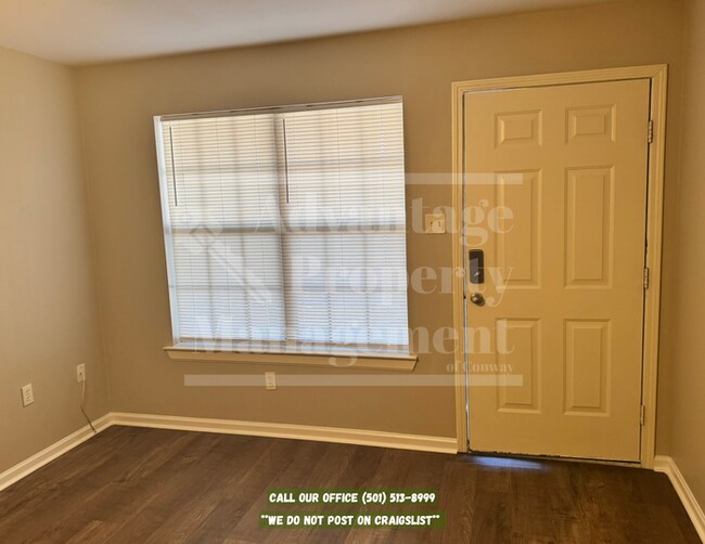 Foto del edificio - 1955 Keathley Dr