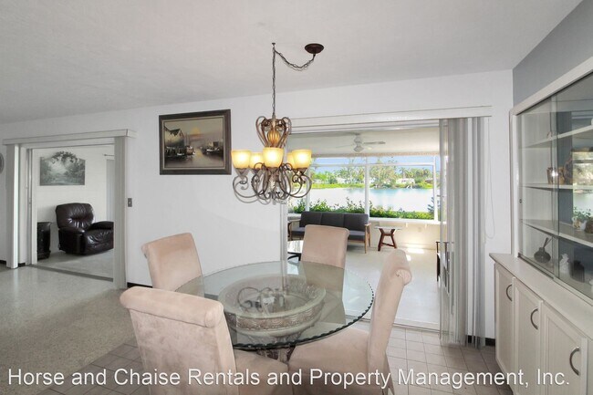 Building Photo - 2 br, 2 bath House - 324 E Seminole Dr